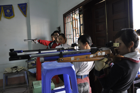 Quang Ninh sends 10 athletes to 2014 national youth shooting tour
